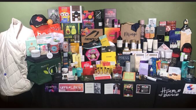 _GroupGRAMMYGiftsPhoto